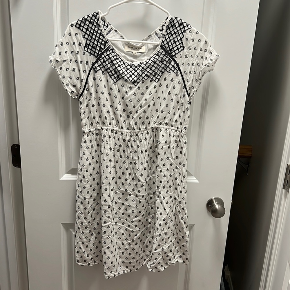 Skies Are Blue maternity dress. Never worn!